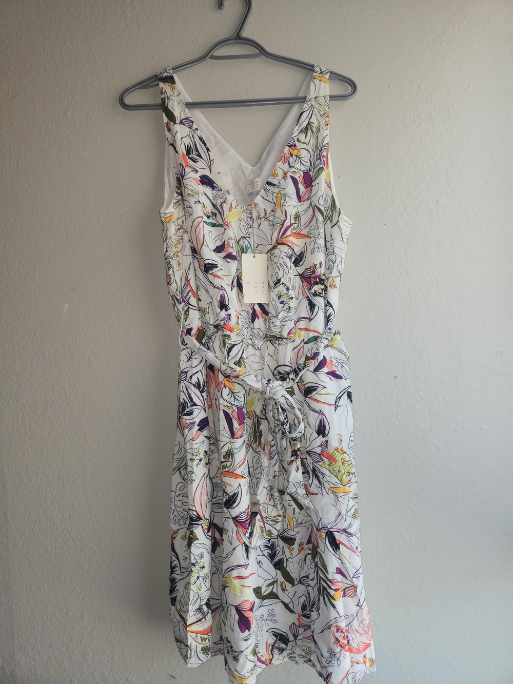 A New Day Women’s Floral V-Neck Belted Dress Size Large L White NWT Summer